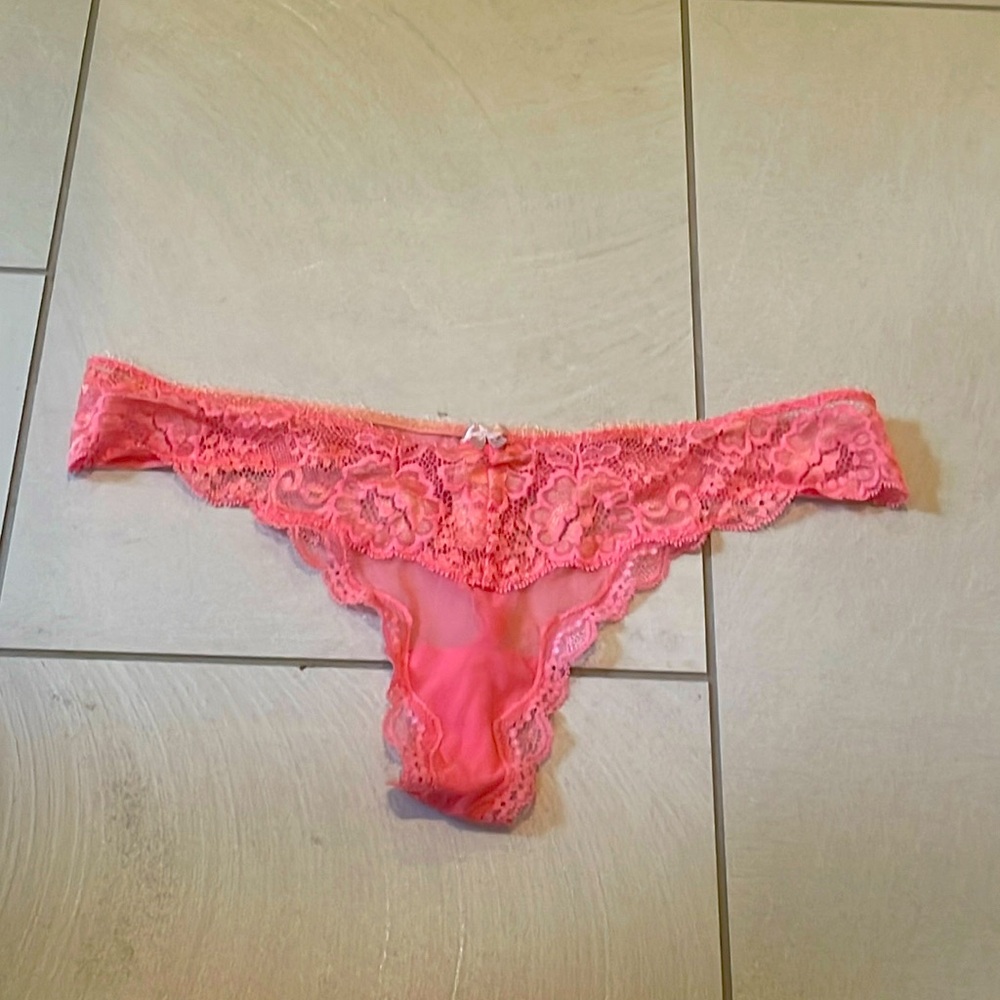 NWT dream angels lace thong M